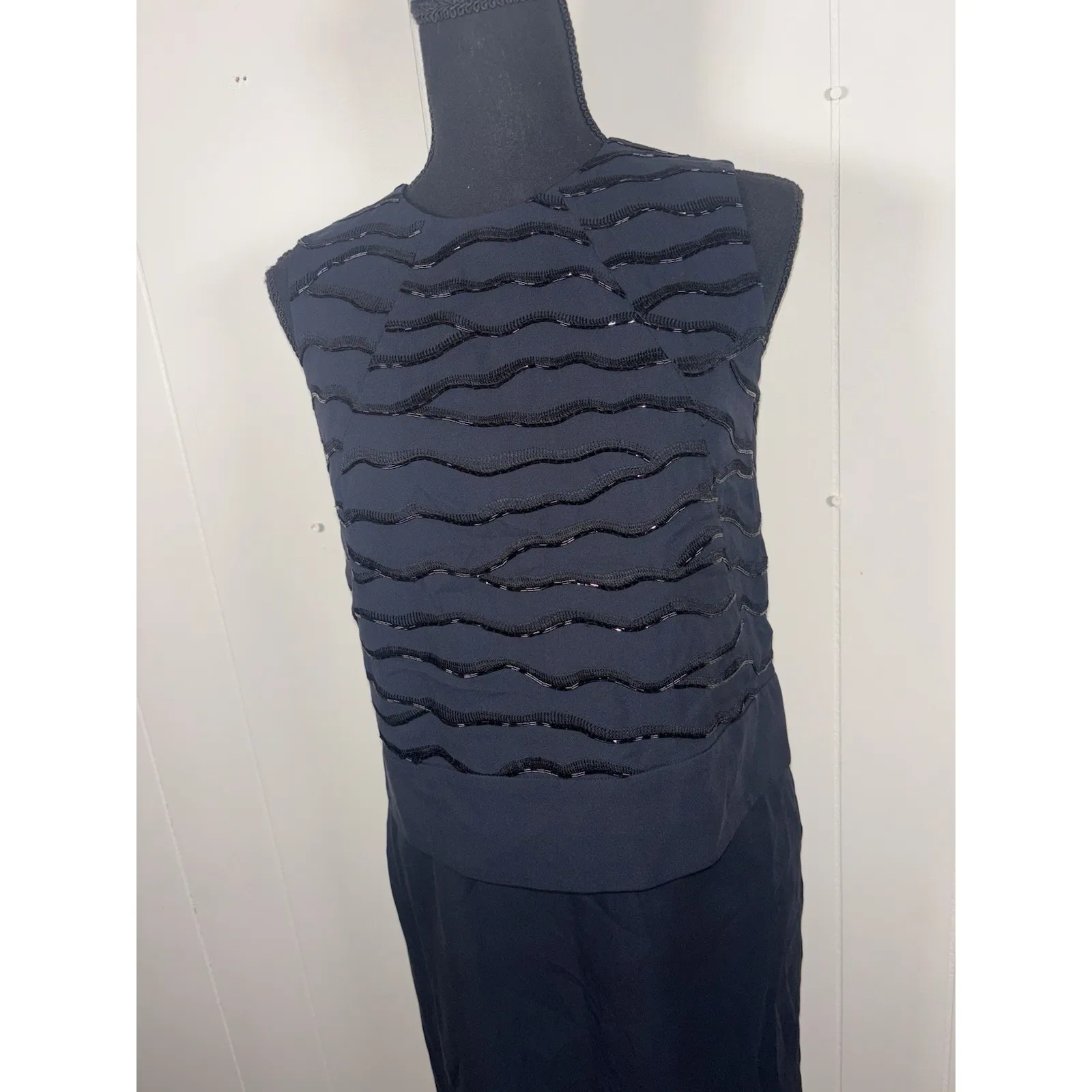 Lafayette 148 New York sleeveless beaded silk‎ sheath dress ink blue size 2 - Image 2