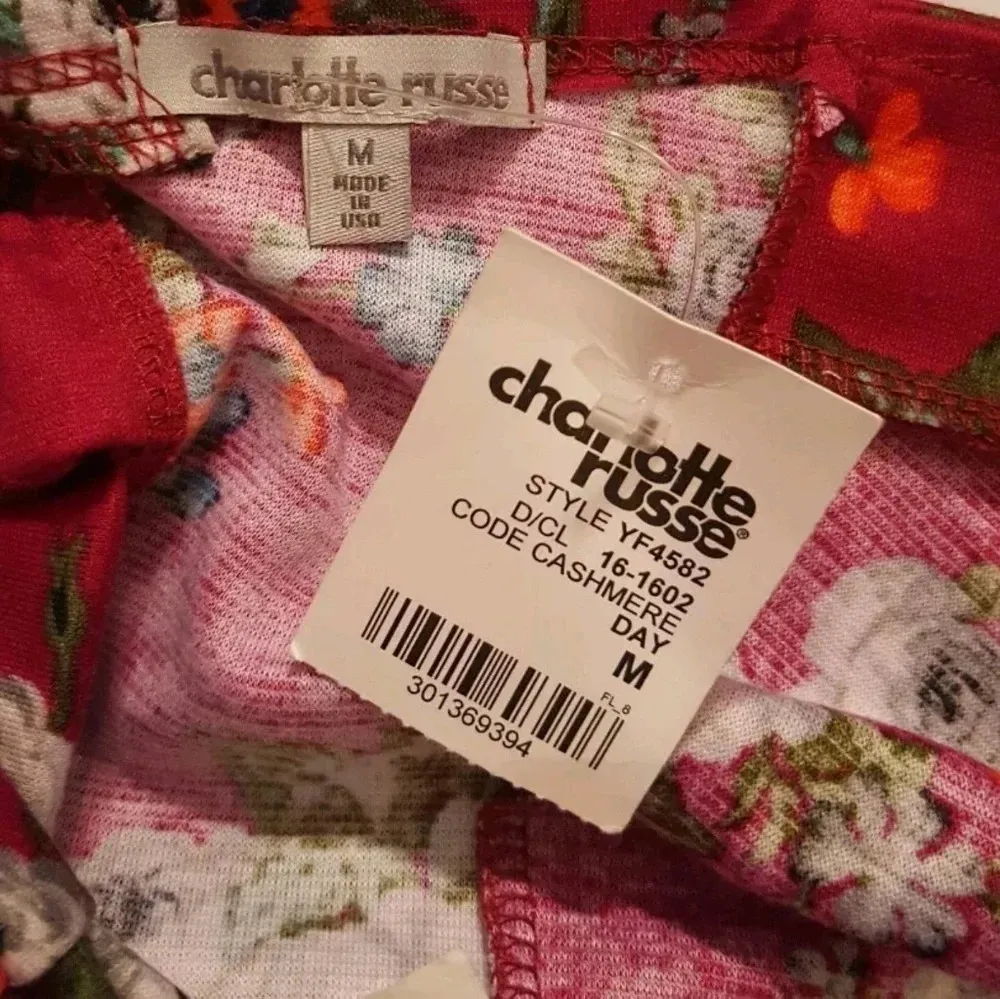 Charlotte Russe Floral Crop Top NWT - Image 3