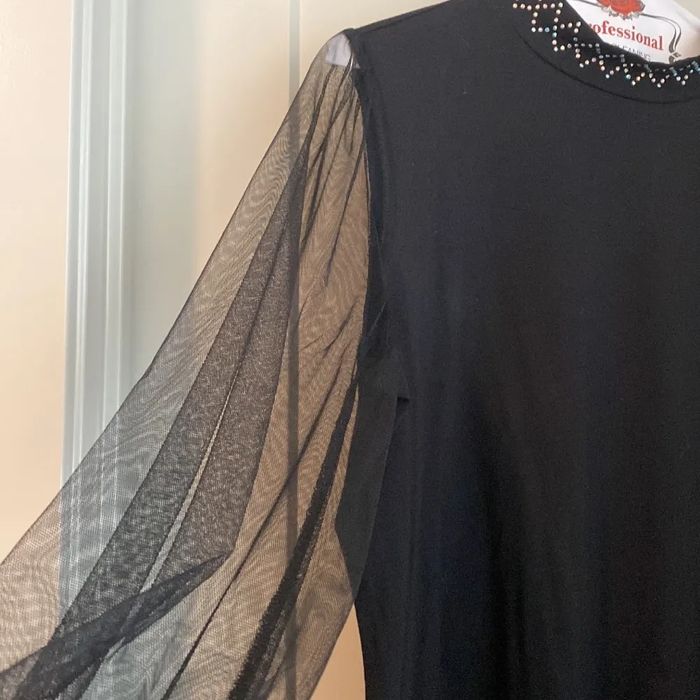 long sleeve blouse never worn - Image 4