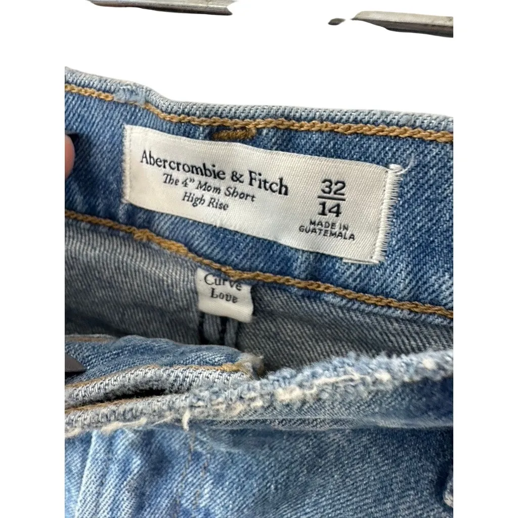 Abercrombie & Fitch Medium Rinse Curvy Love Cut Off Distressed Jean Shorts Sz 14 - Image 4