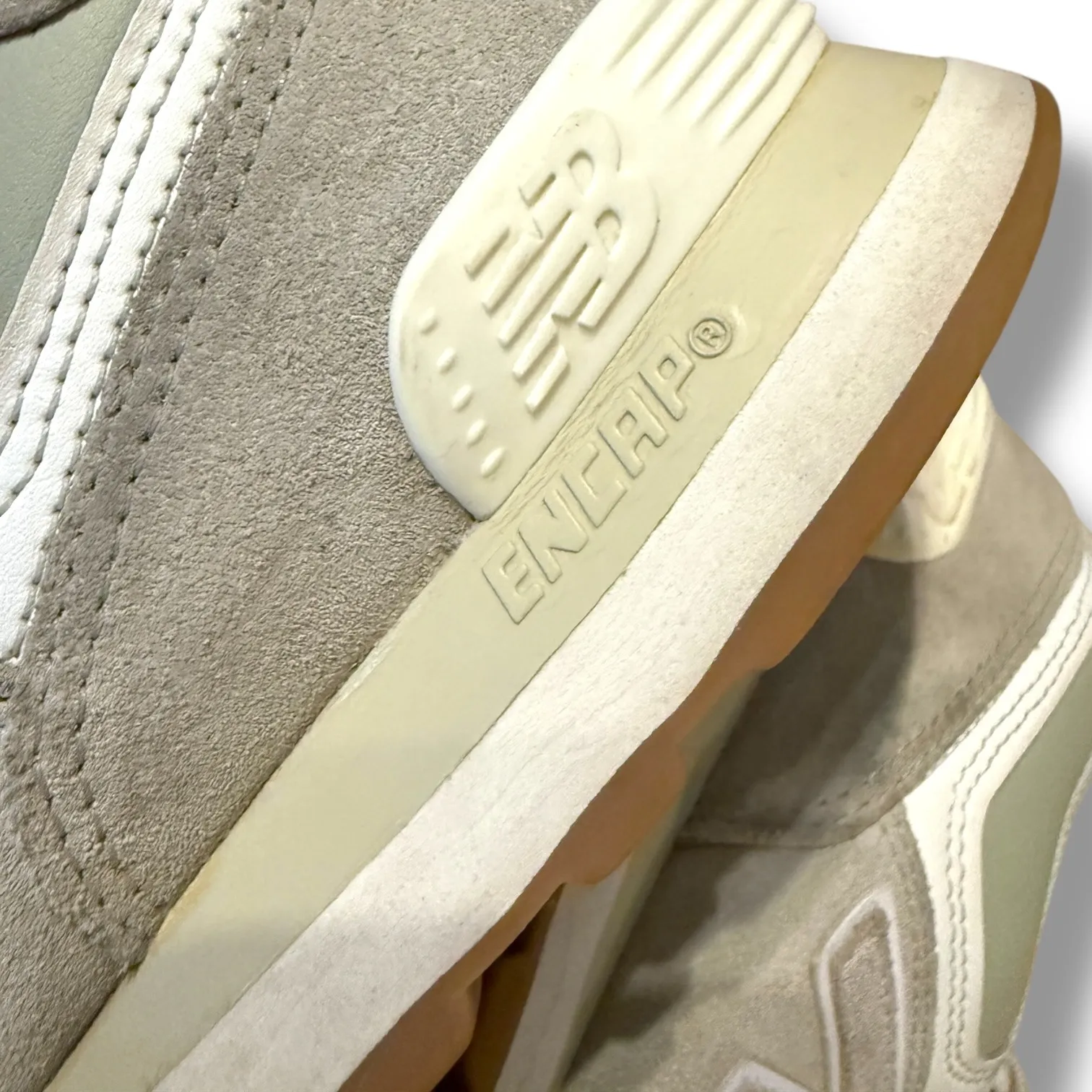 New Balance 574 Calm Green Sneakers Women's 9.5 Men's 8 Suede Athletic Shoes - Image 7