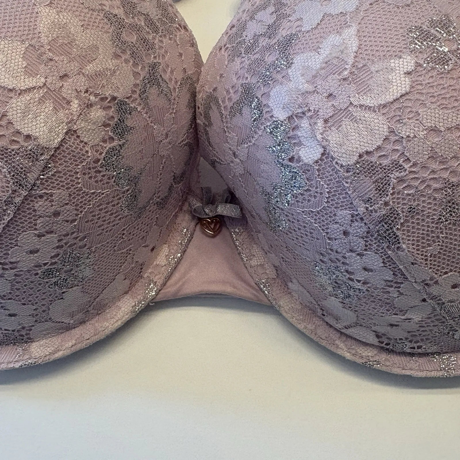 Body by Victoria Secret Perfect Shape Bra Crossback Size 34DDD Pink Silver Lace - Image 2