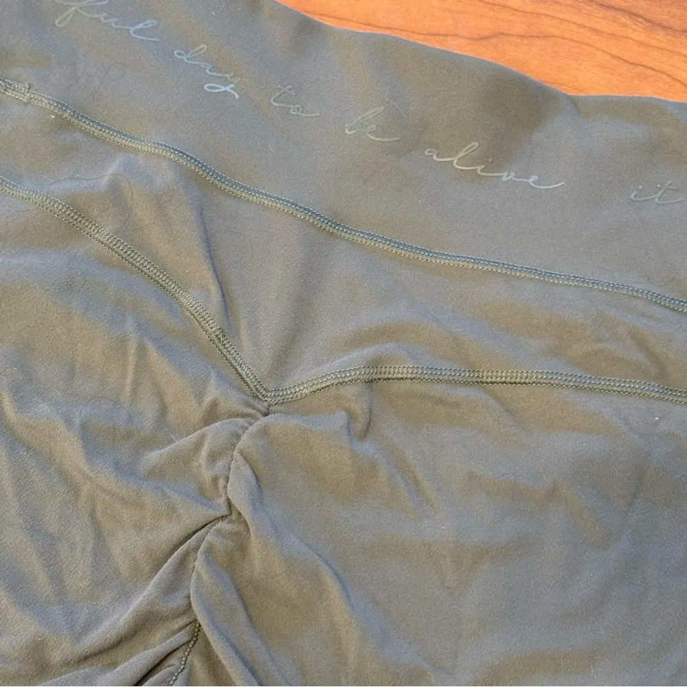 GYMSHARK X WHITNEY SIMMONS Mesh Cycling Bike Shorts Green Small - Image 4