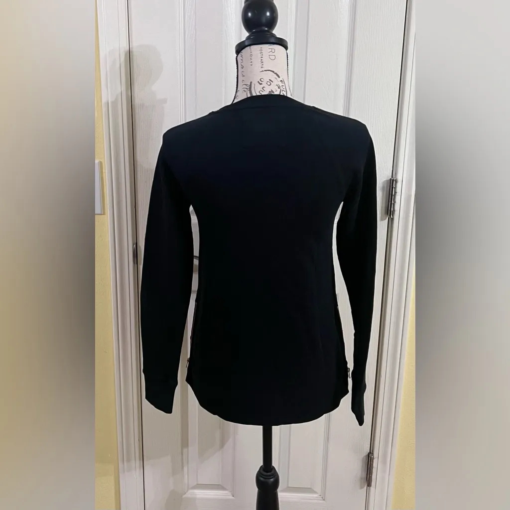 Lilly Pulitzer  Luxletic Beach Comber Pullover- NWOT - Image 5