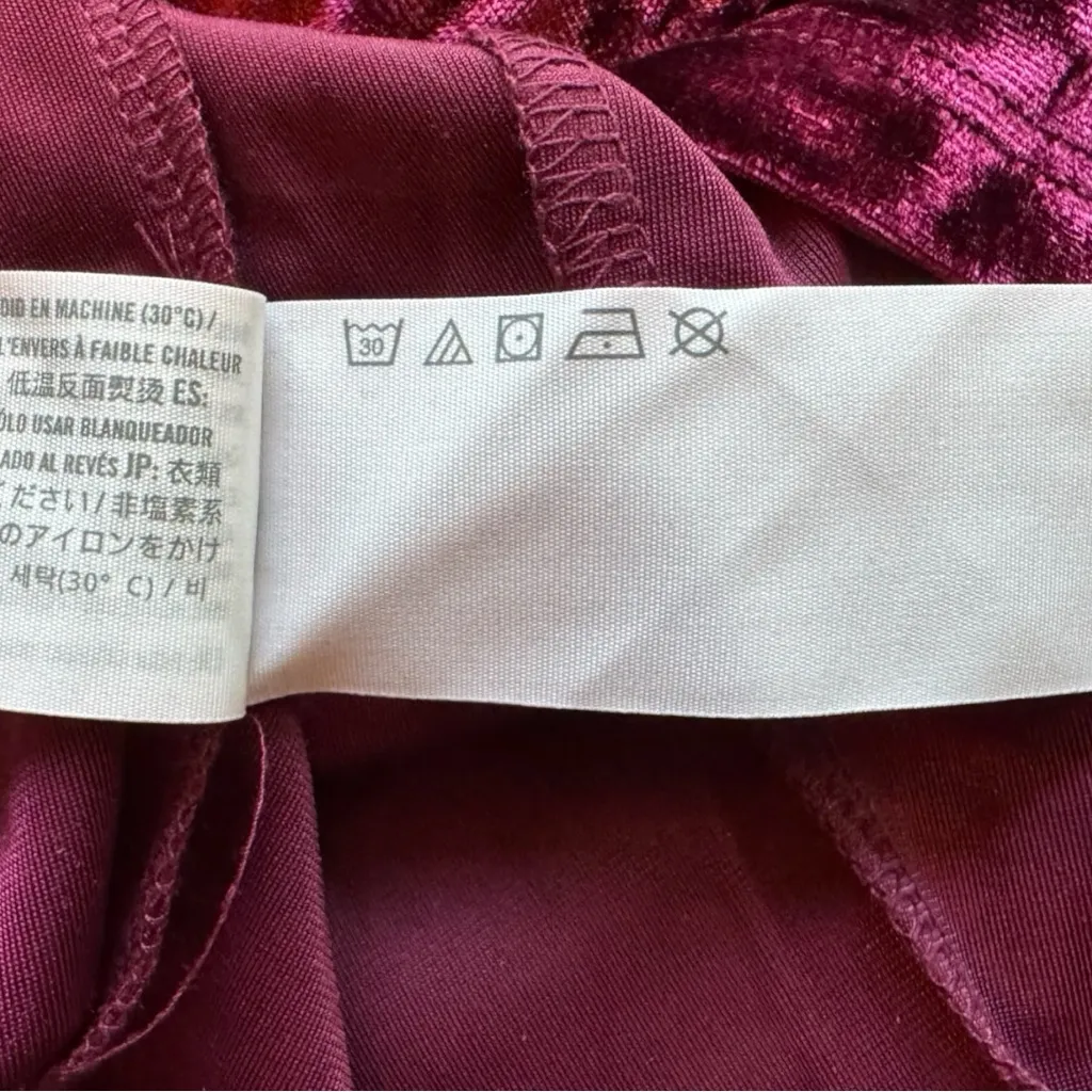 HOLLISTER Crushed Velvet Off-Shoulder Long Sleeve Dress – Size XS – NWT - Image 12