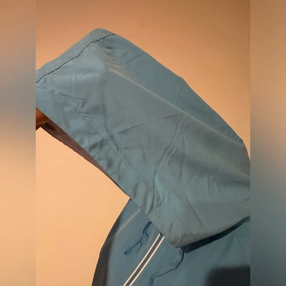 Reebok Blue Softshell Windbreaker 1/4 Zip Hoodie Jacket White Side Panels Sz M - Image 7