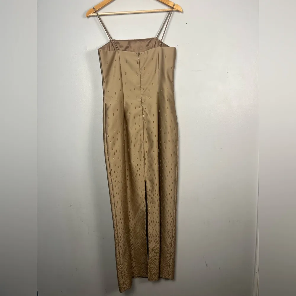 Vintage tan gold midi Lew magram formal dress sleeveless back slit Size 10 - Image 5