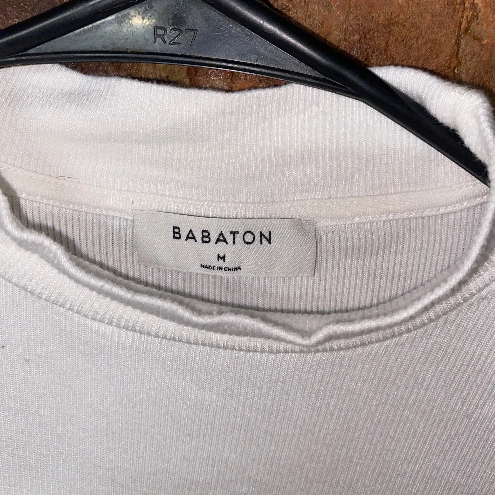Aritzia Babaton White Formarib Short Sleeve Mock Neck Knit T-Shirt Size Medium - Image 5