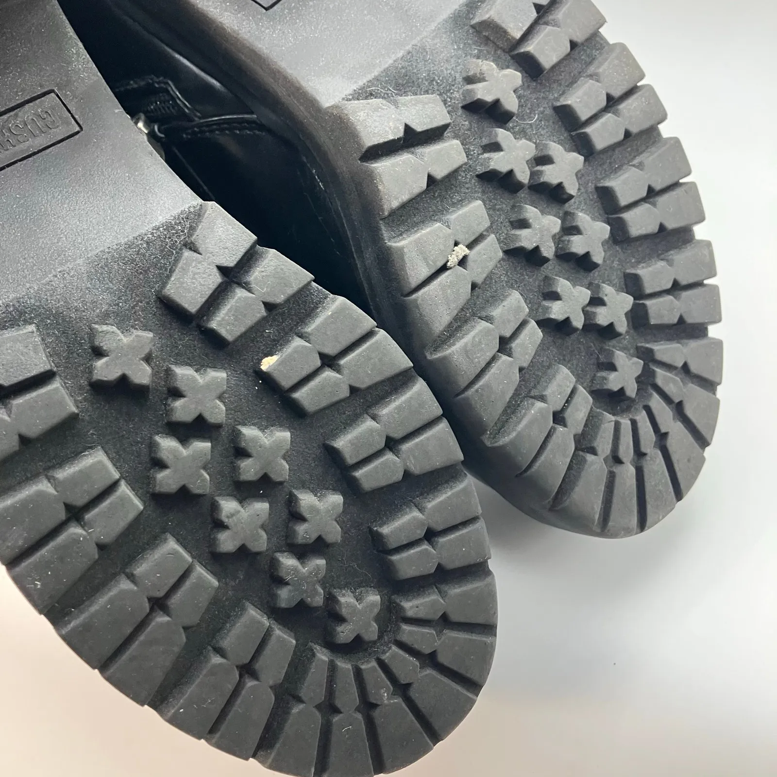 Cushionaire Remy Black Lace-Up Lug Sole Chunky Heel‎ Boots Size 9.5M combat punk - Image 5