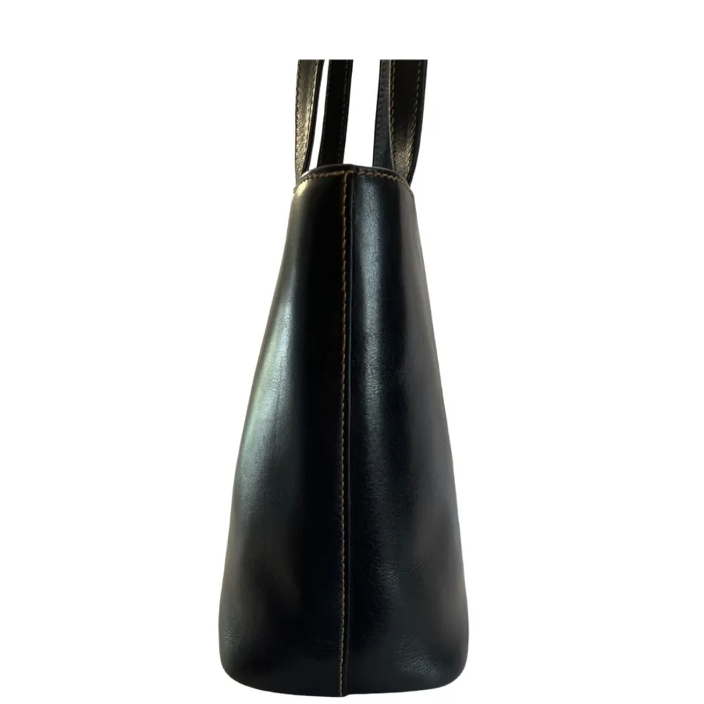 Kate Spade Vintage Y2K Black Leather Shoulder Bag Very Good Vintage Condition - Image 2