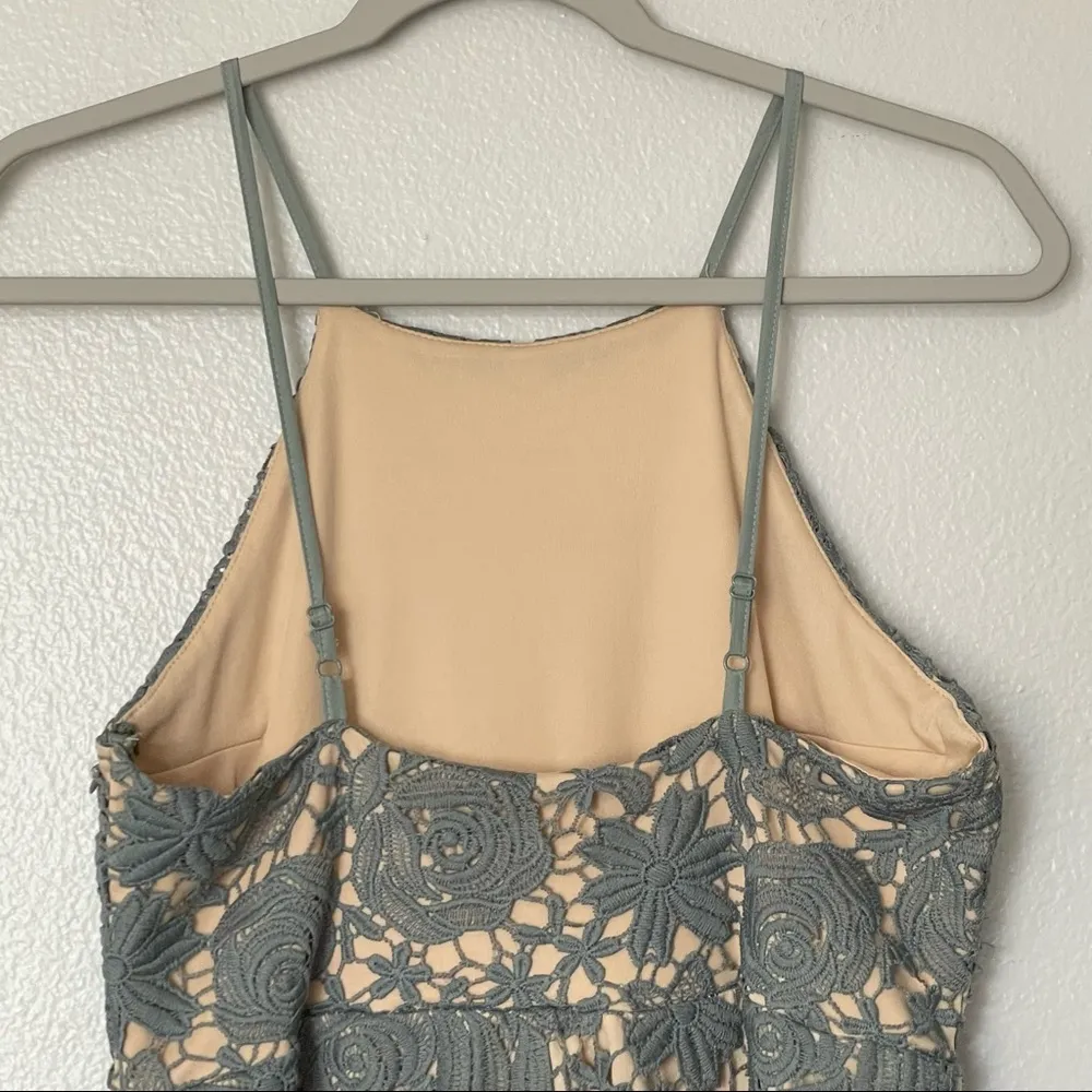 NWT Romeo + Juliet Couture Seafoam Green Woven Open Back Floral Lace Midi Large - Image 9