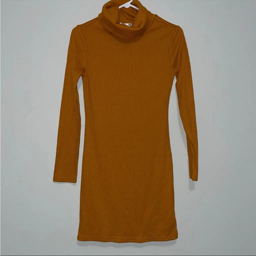 Orange turtleneck mini-dress - Image 3