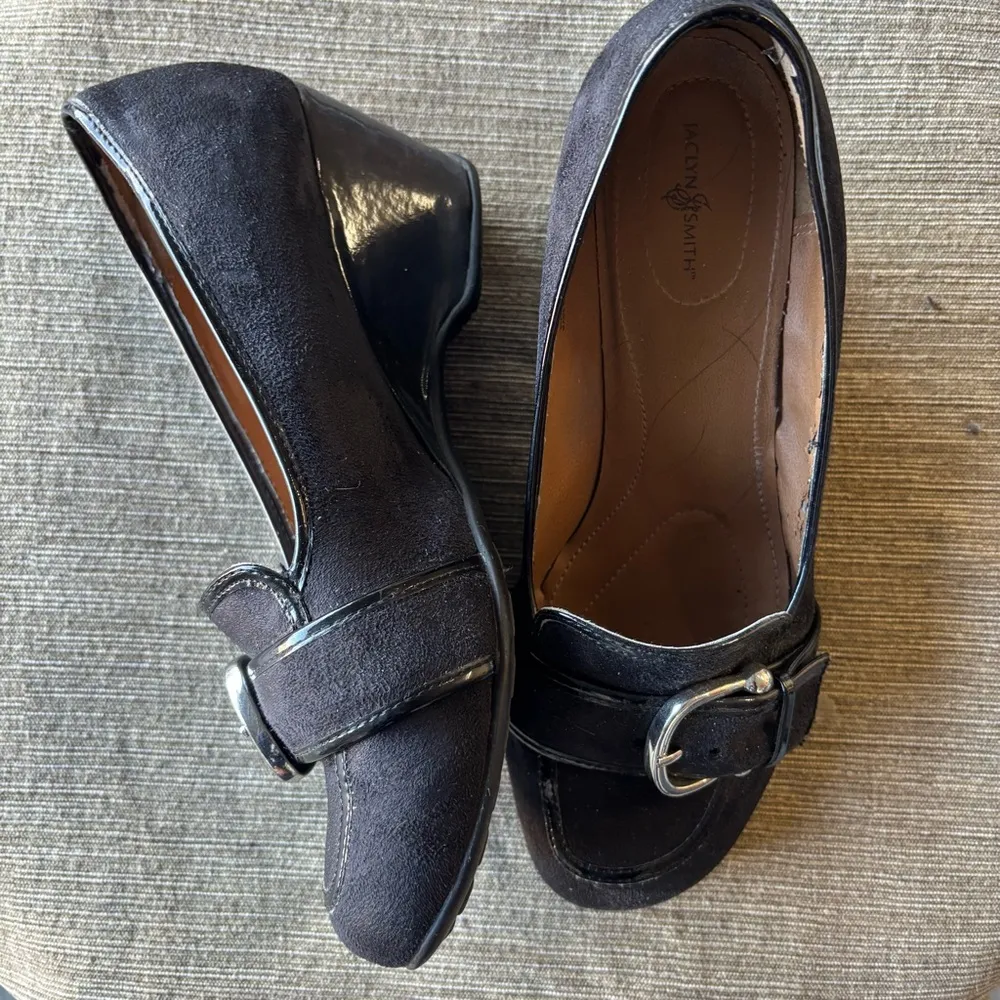 Women’s Black Close-Toed Wedge - Image 2