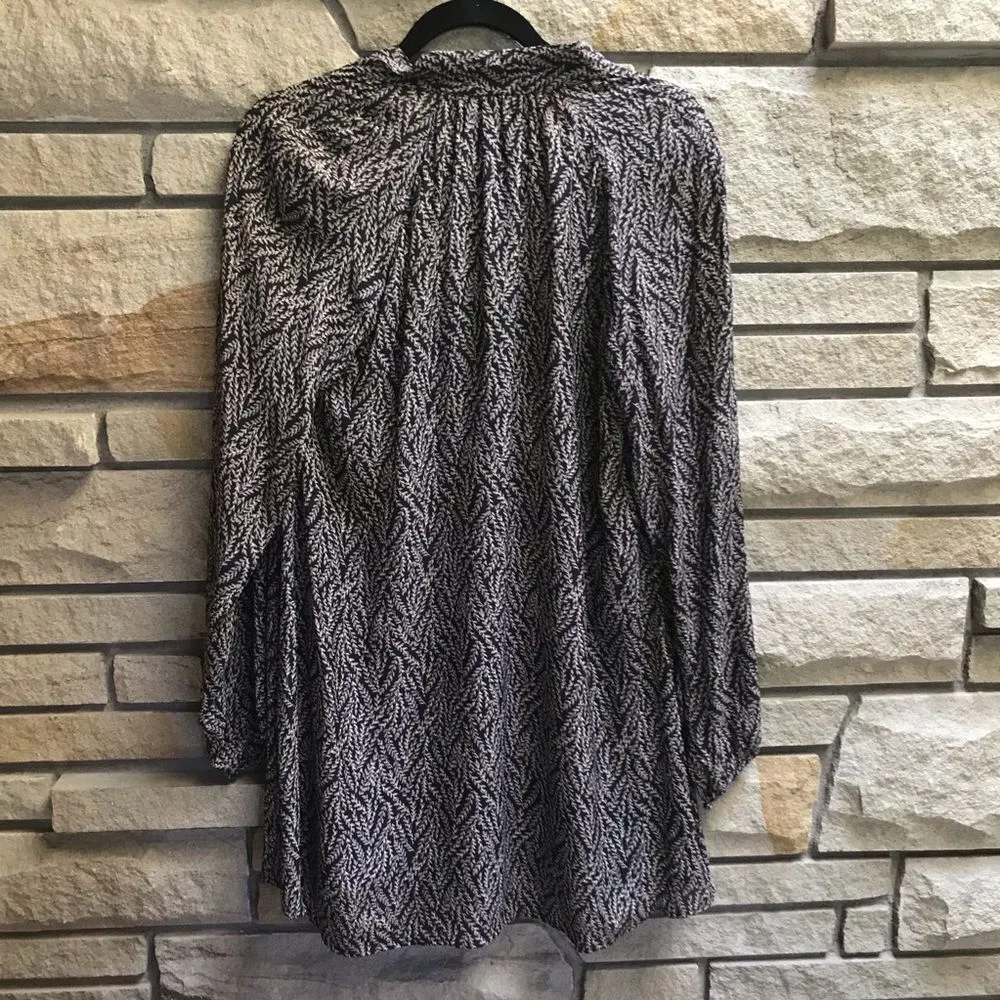 Aritzia Talula Cadogan Dress Tie Neck Boho navy Floral Print Small - Image 11