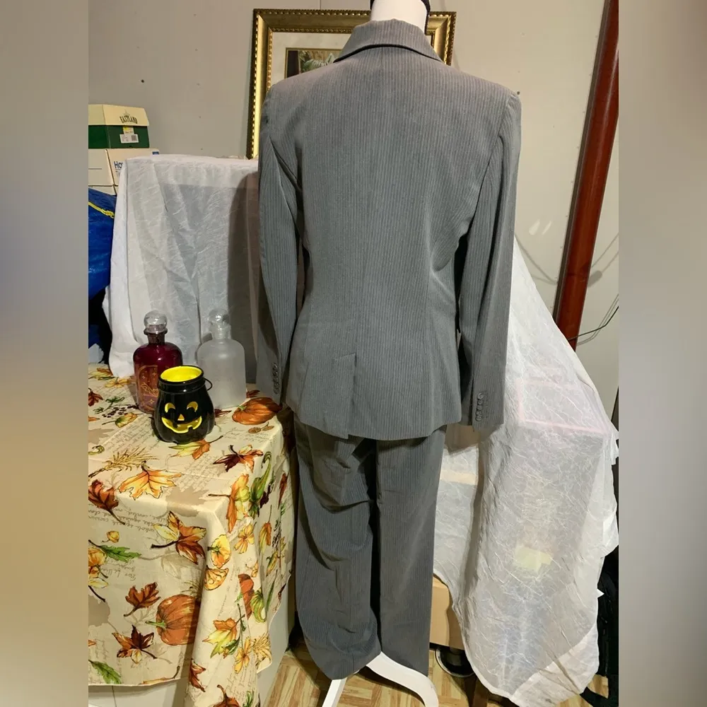 Worthington Gray Pinstripe Pant Suit - Image 6