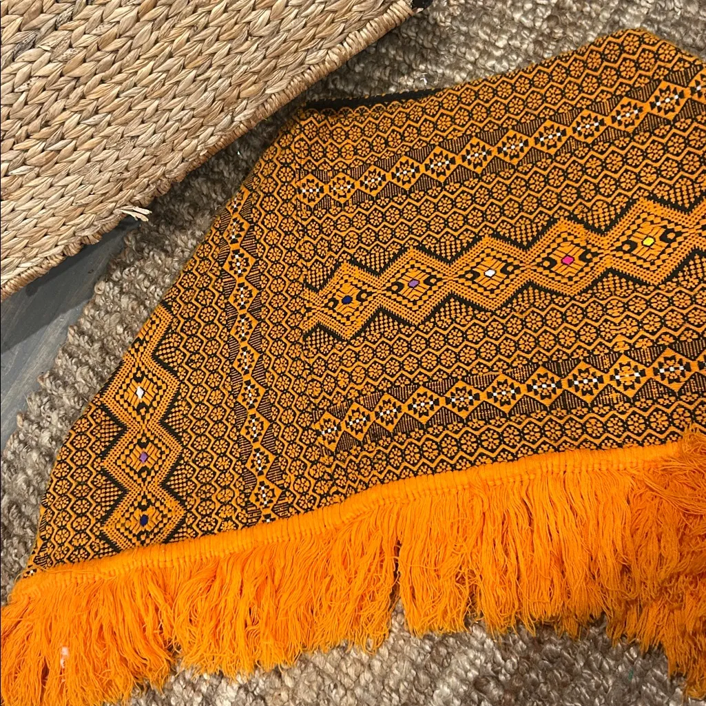 1960s Vintage Orange & Black Lightweight Poncho Tribal Diamond Pattern Size undefined - Image 7