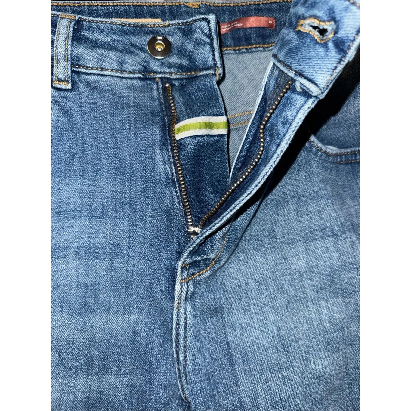 Anthropologie Pilcro Demilune Boot Cut Medium Wash non distressed Jeans Size 29 - Image 3