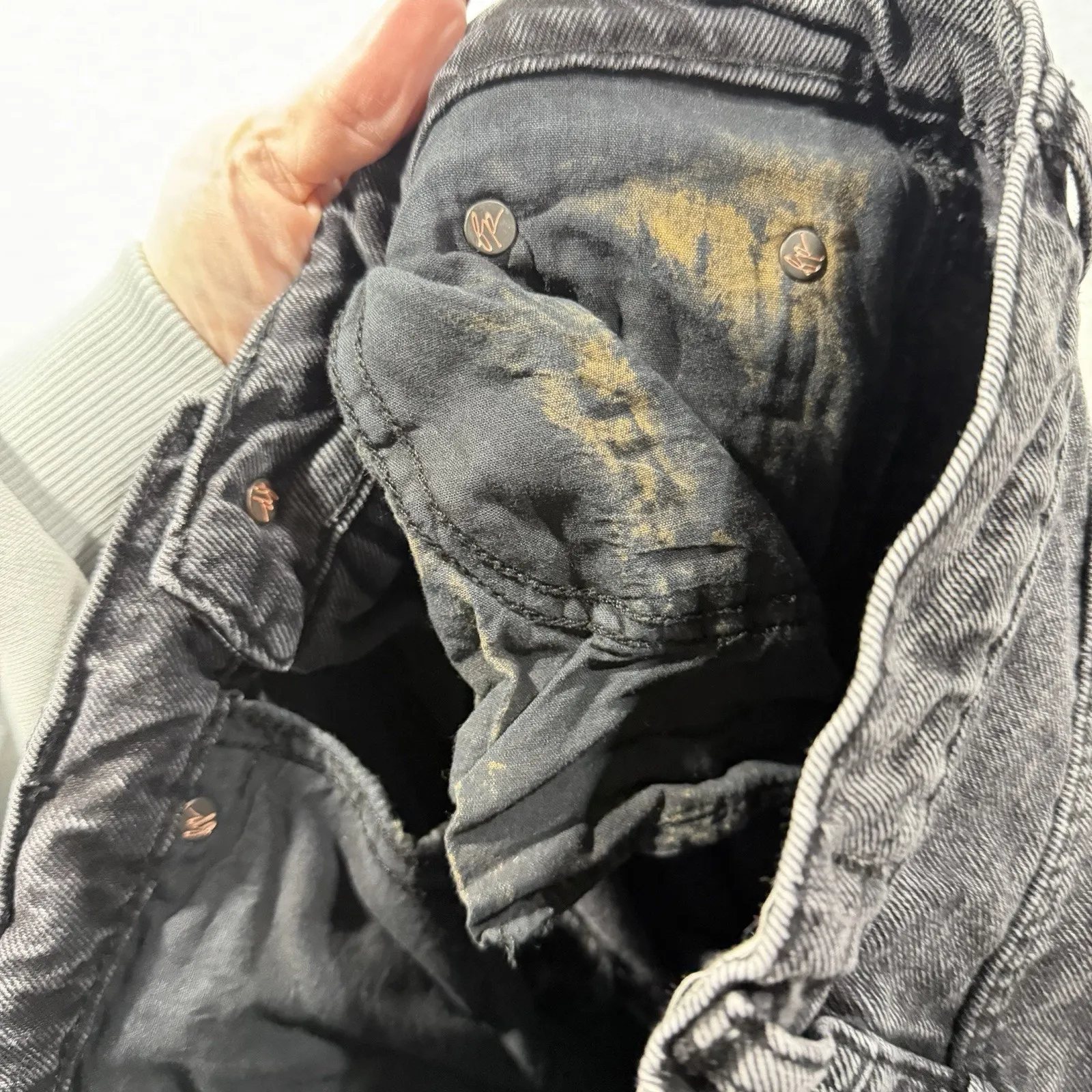 We The Free Vixen Cigarette Jean In Rock N Roll Distressed Women's size 27 - Image 13