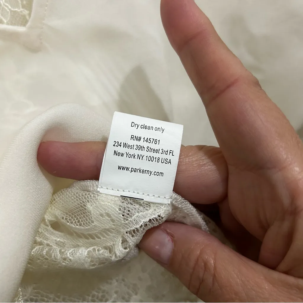 Parker Silk and Lace Ivory V-Neck Sleeveless Blouse Size XS - Image 8