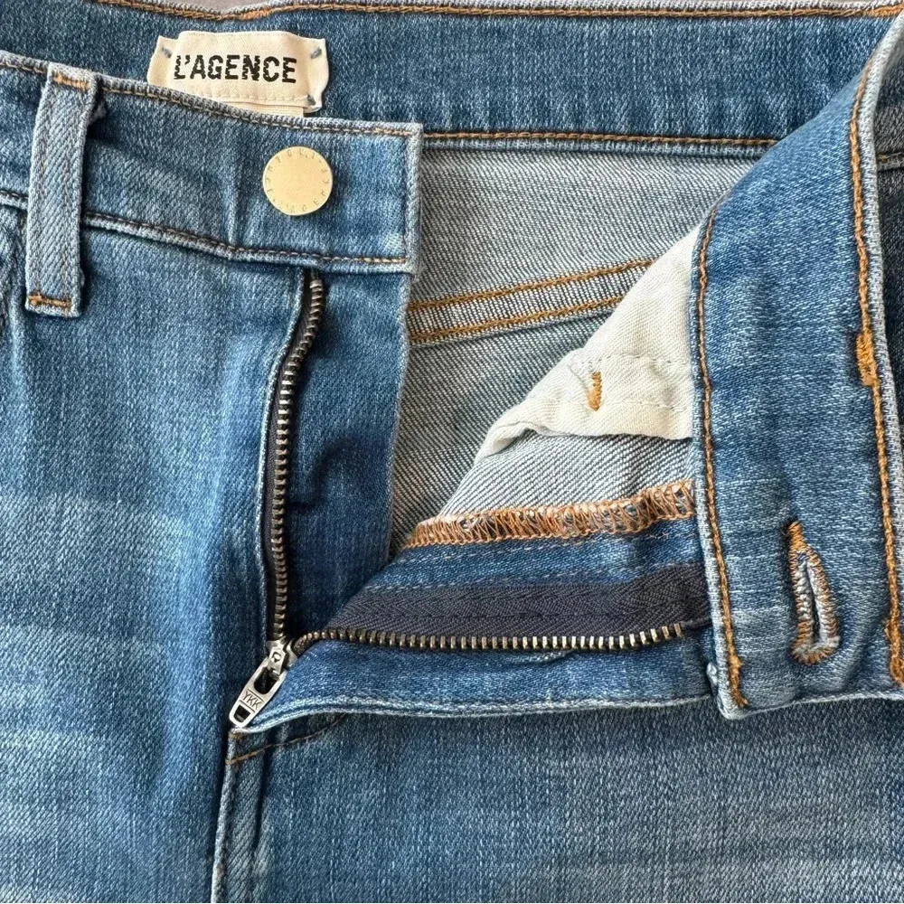 L'Agence Ryland Zipper-Accented Denim Shorts - Image 10