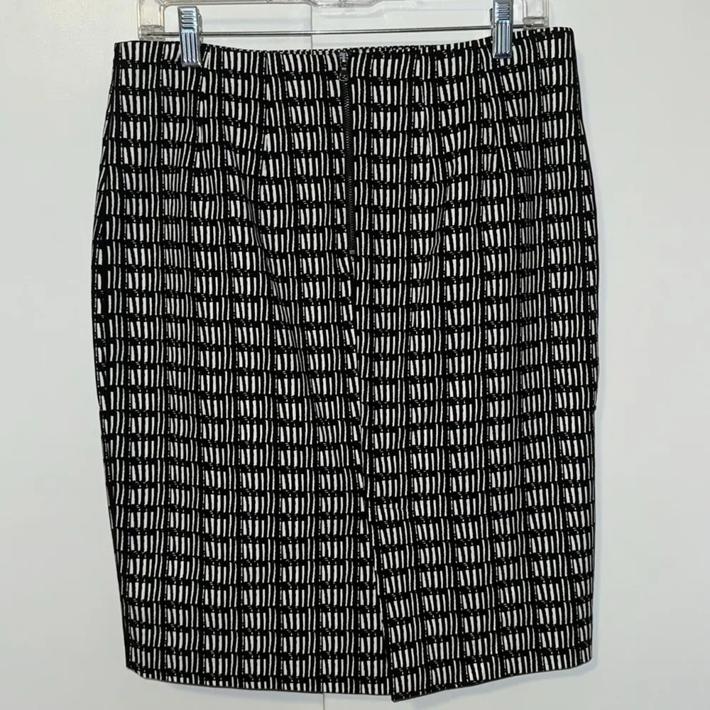 Adrianna Papell Tailored Pencil Skirt Women’s Size 6 - Image 3