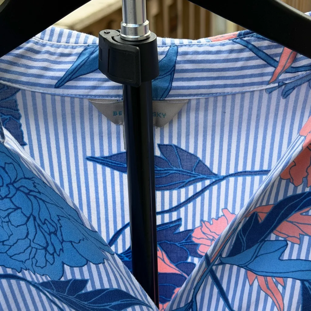 Belle Sky Pop Over top Floral Striped 3/4 sleeves with ties on end hi-lo size M - Image 3