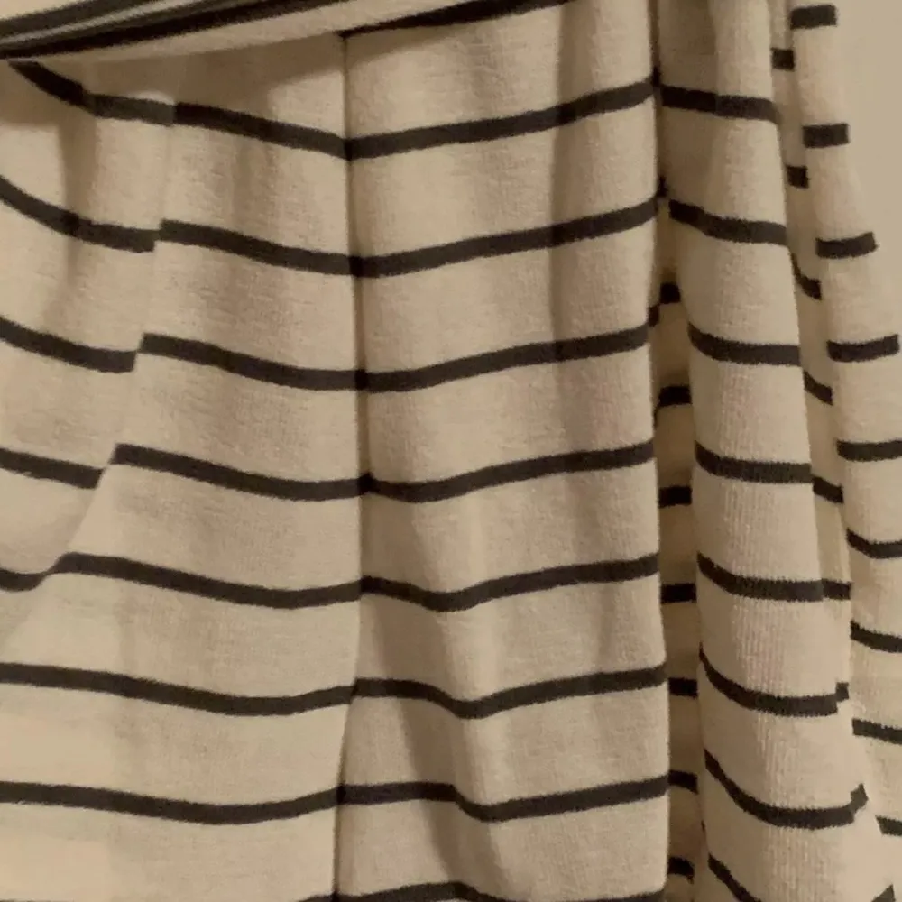 NWT  Shorts Romper Size Large - Image 4