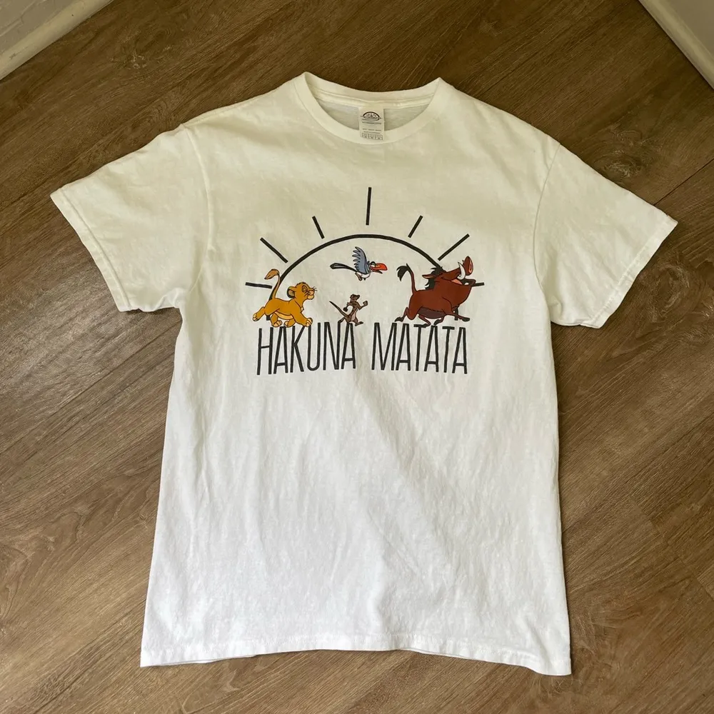 Disney Lion King Hakuna Matata Graphic T-shirt White Cotton ~ Size M - Image 3