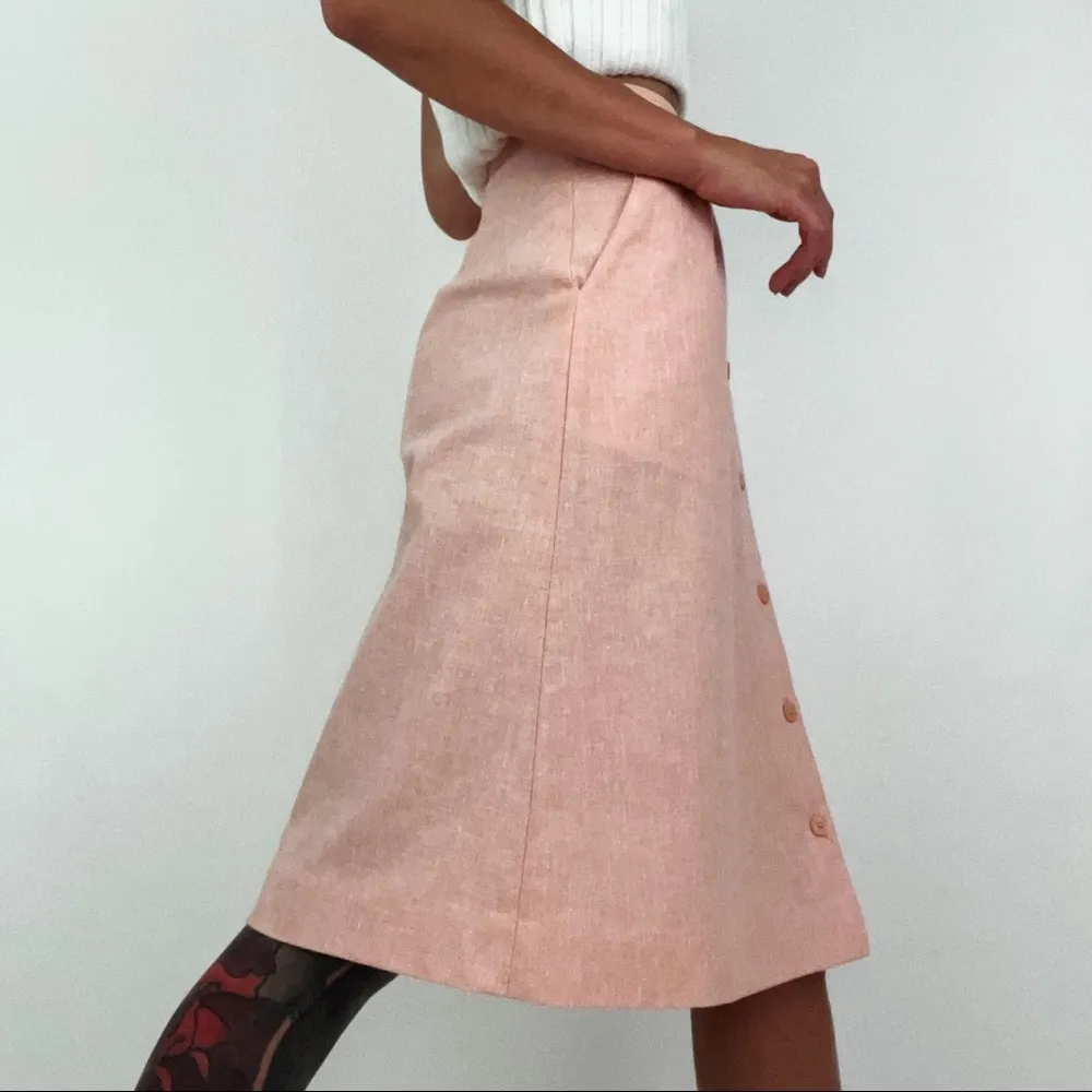 Vintage Button - Image 4