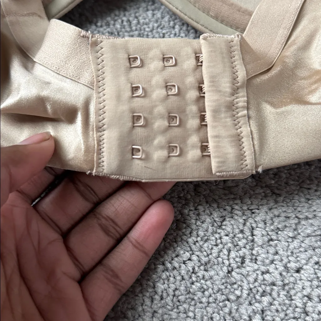 Soma Beige Stunning Support Smooth Full Coverage Underwire Bra SIZE 40DDD - Image 4