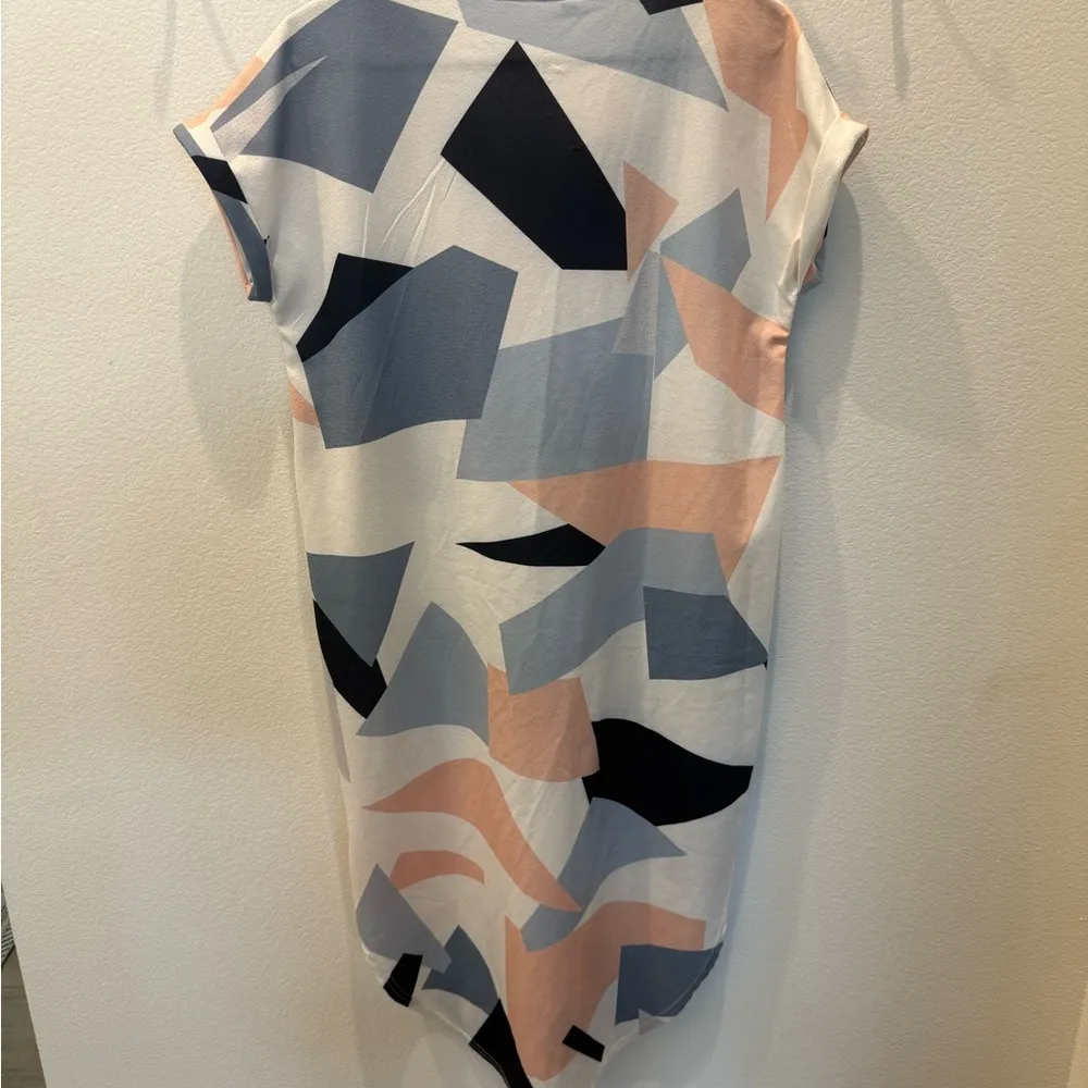 Chic Abstract Wrap Dress Pink Size M - Image 6