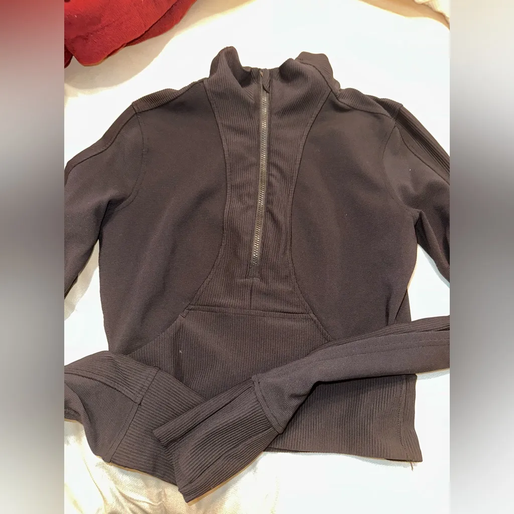 Lululemon Half Zip Cropped Ribbed Long Sleeve size 4 - Image 2