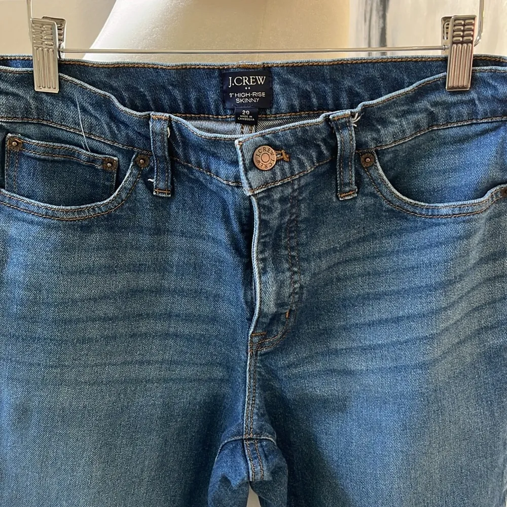 J. Crew blue Jeans in good condition minor signs of wear. - Image 2