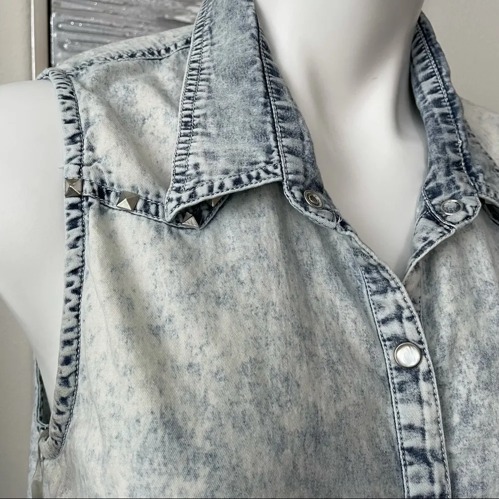 Eunina Women’s Acid Wash Sleeveless Top Size L - Image 4