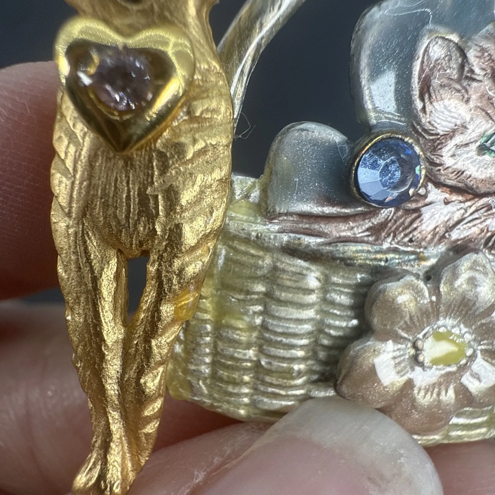 Kenneth Cole Enamel Rhinestone Cat, Kitten In Basket Brooch Pin, Signed - Image 3