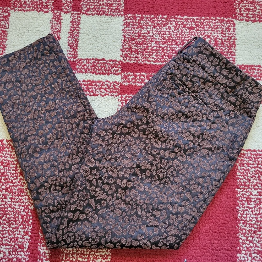 Ann Taylor leopard print jacquard slim ankle pants size 2p - Image 2