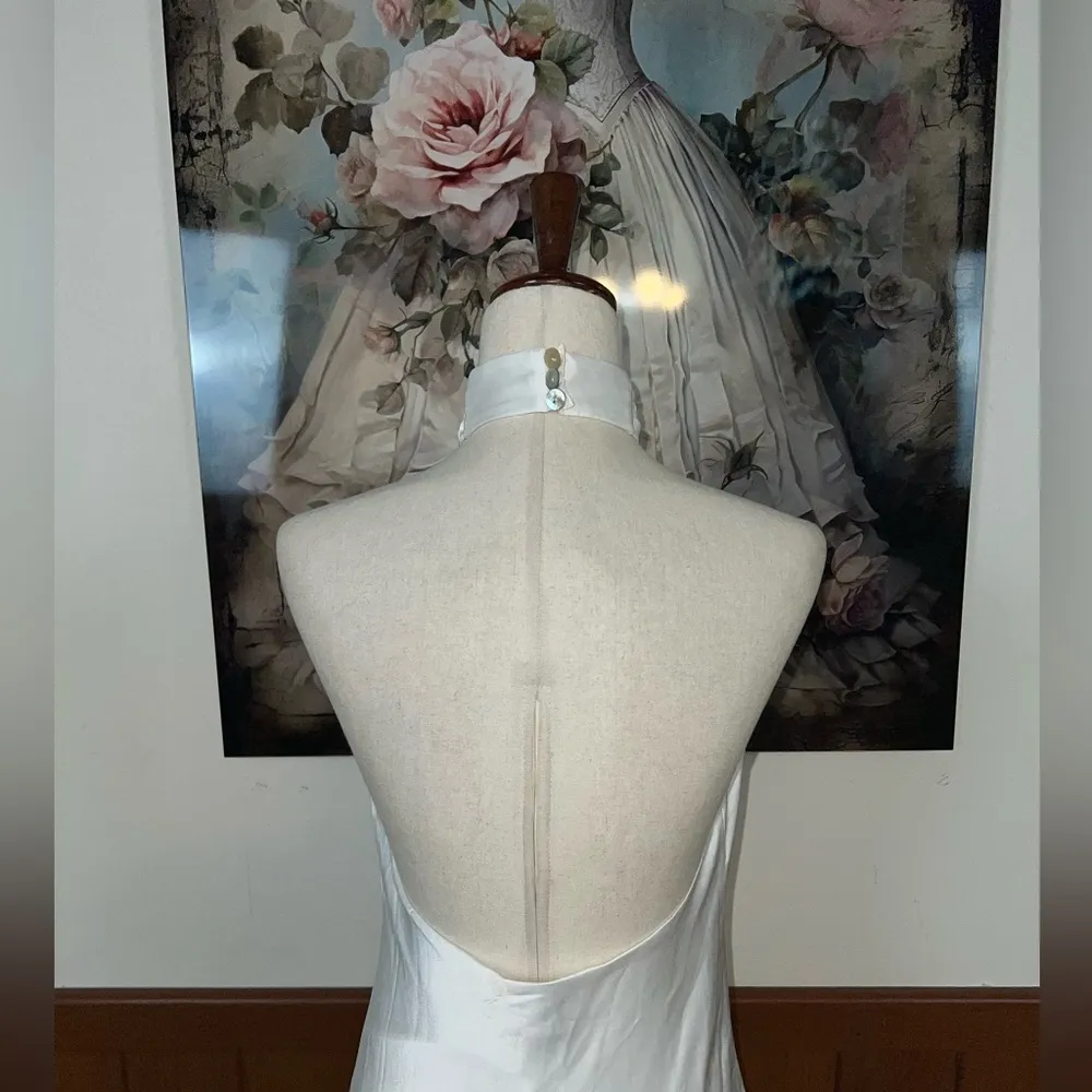 Elegant New Show Me Your Mumu Jasmine White Satin Halter Dress! - Image 6