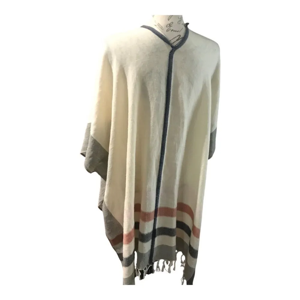 Ann Taylor  Pancho one size Fringe lower level - Image 4