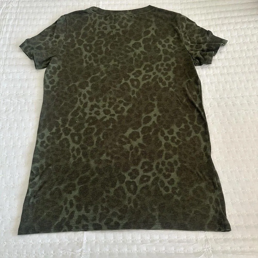 Victoria’s Secret PINK Animal Print T Shirt Tee Top Sz XS Extra Small Sleepwear Green - Image 11