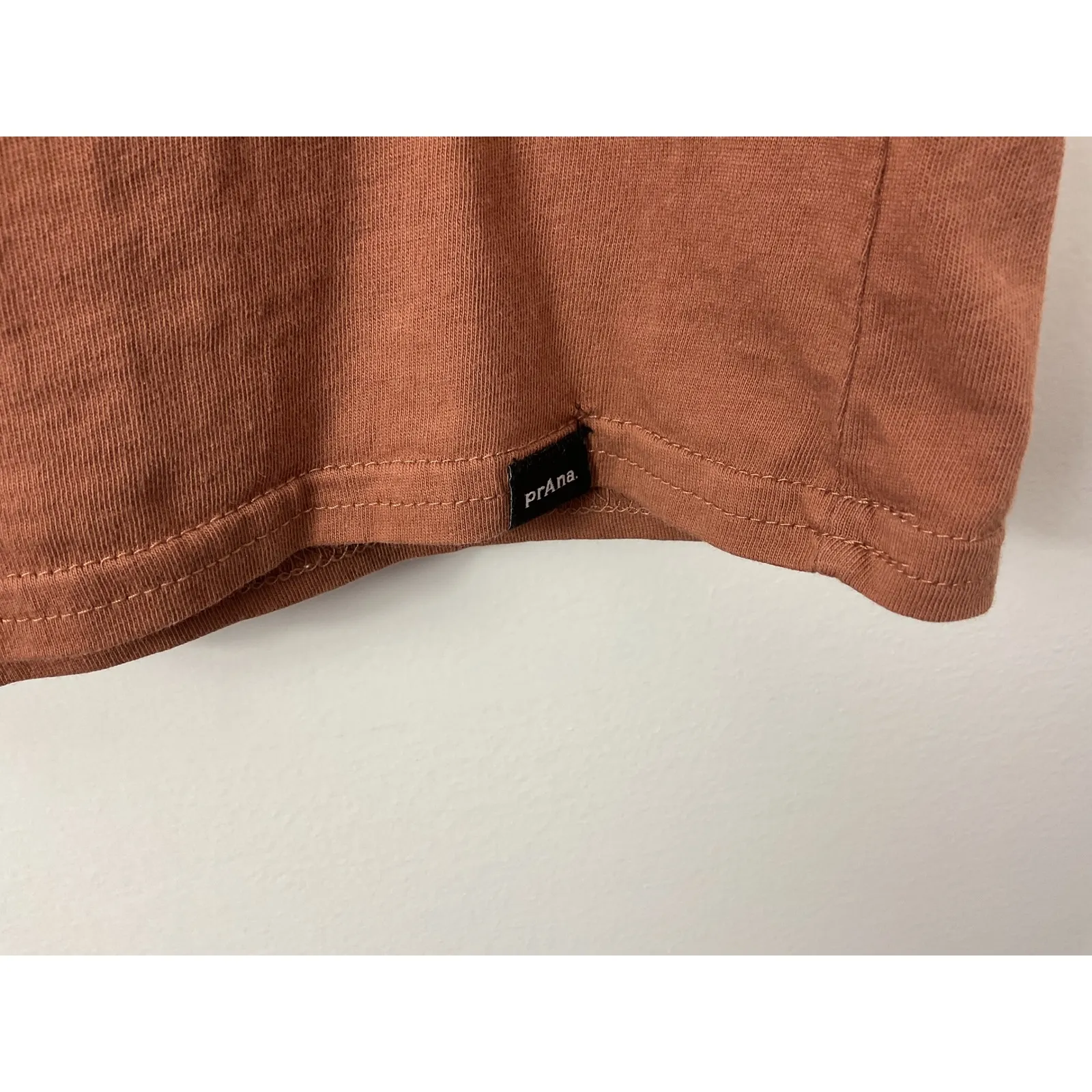 Prana Womens S Journeyman 2.0 Graphic T Shirt Brown Bear Nature Graphic - Image 2