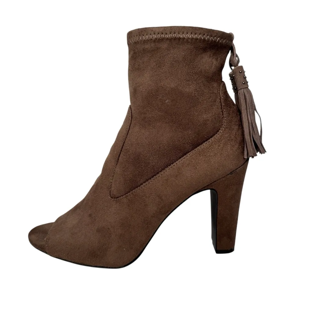 VINCE CAMUTO ANKLE PEEP TOE ULTRA SUEDE TAUPE BOOTIES SZ 8.5 - Image 3