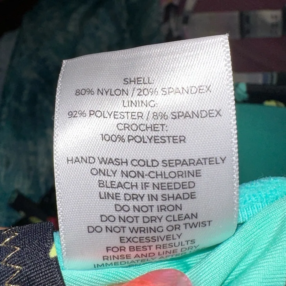 EUC beautiful lace Shade&Shore top BIKINY black and multicolor flowers SZ 34DD - Image 5