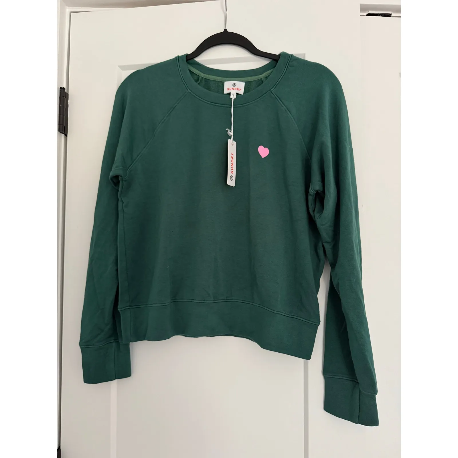 $128 New Sundry Jade with Pink Heart Raglan Pullover - Small - Image 4