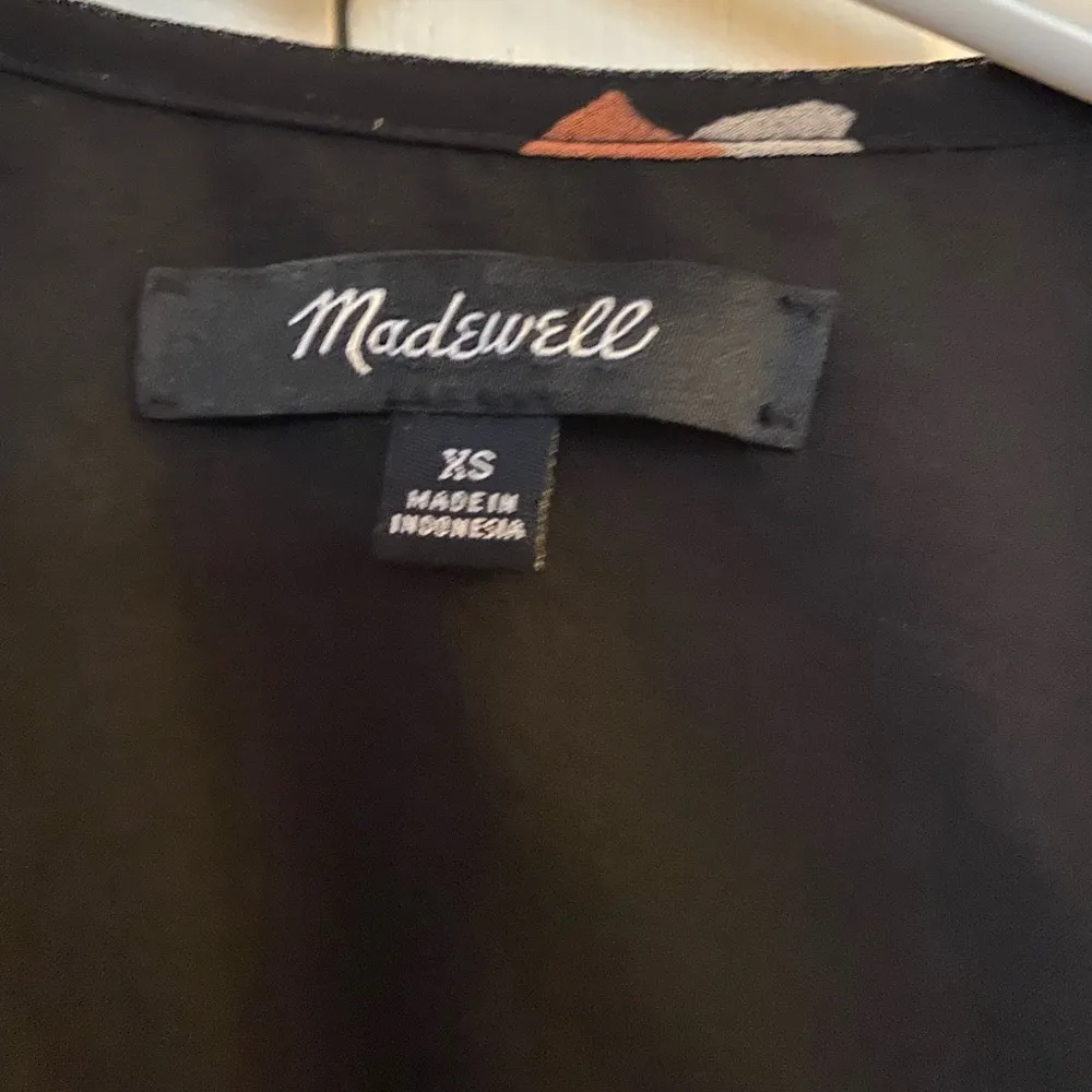 Madewell Effie Black Floral Wrap Top - Image 10