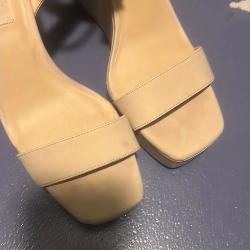 Antonio Melani Cream Wedge Sandals - Image 3