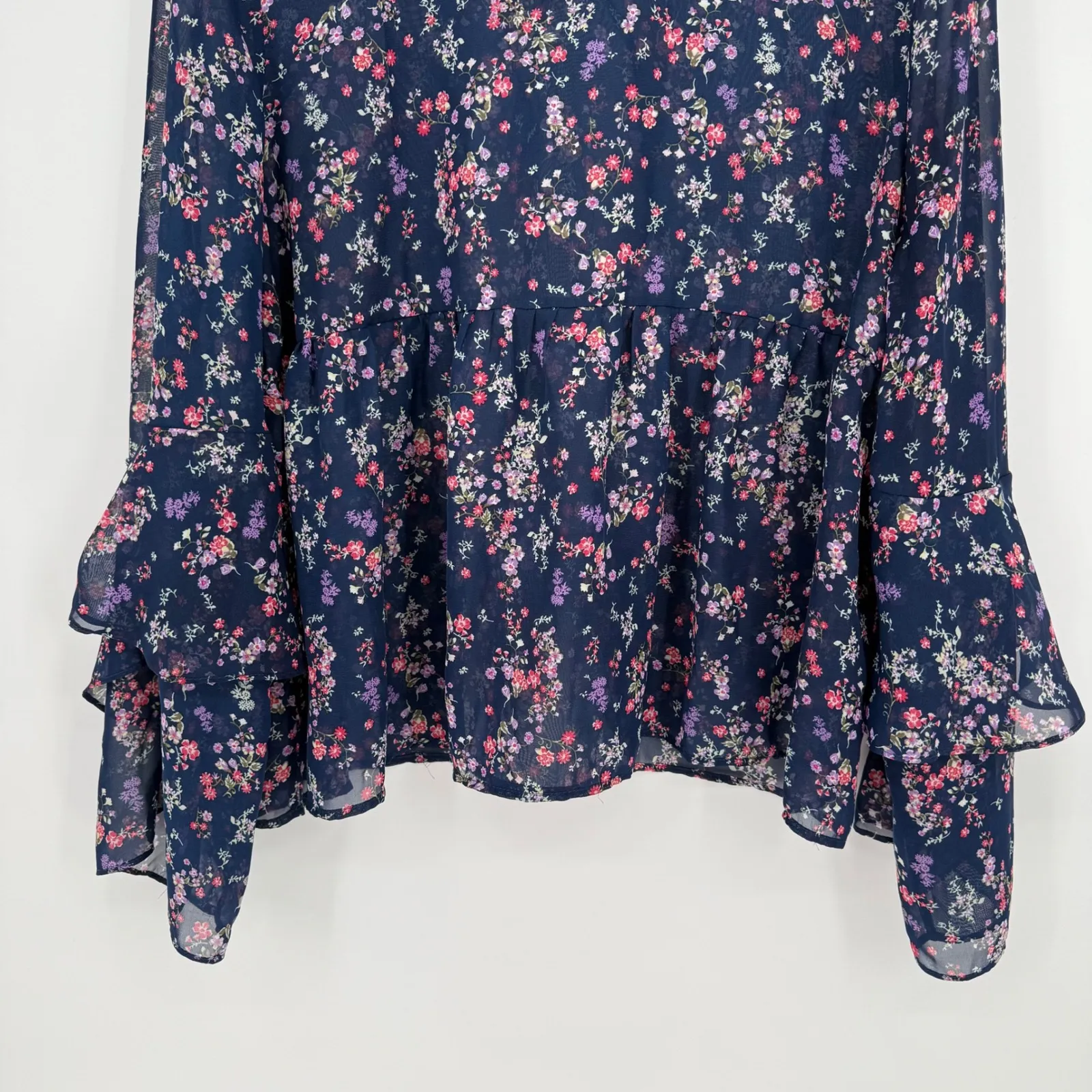 Crave Famous Navy Floral Bell Sleeve Peasant Blouse Top XL Blue - Image 4