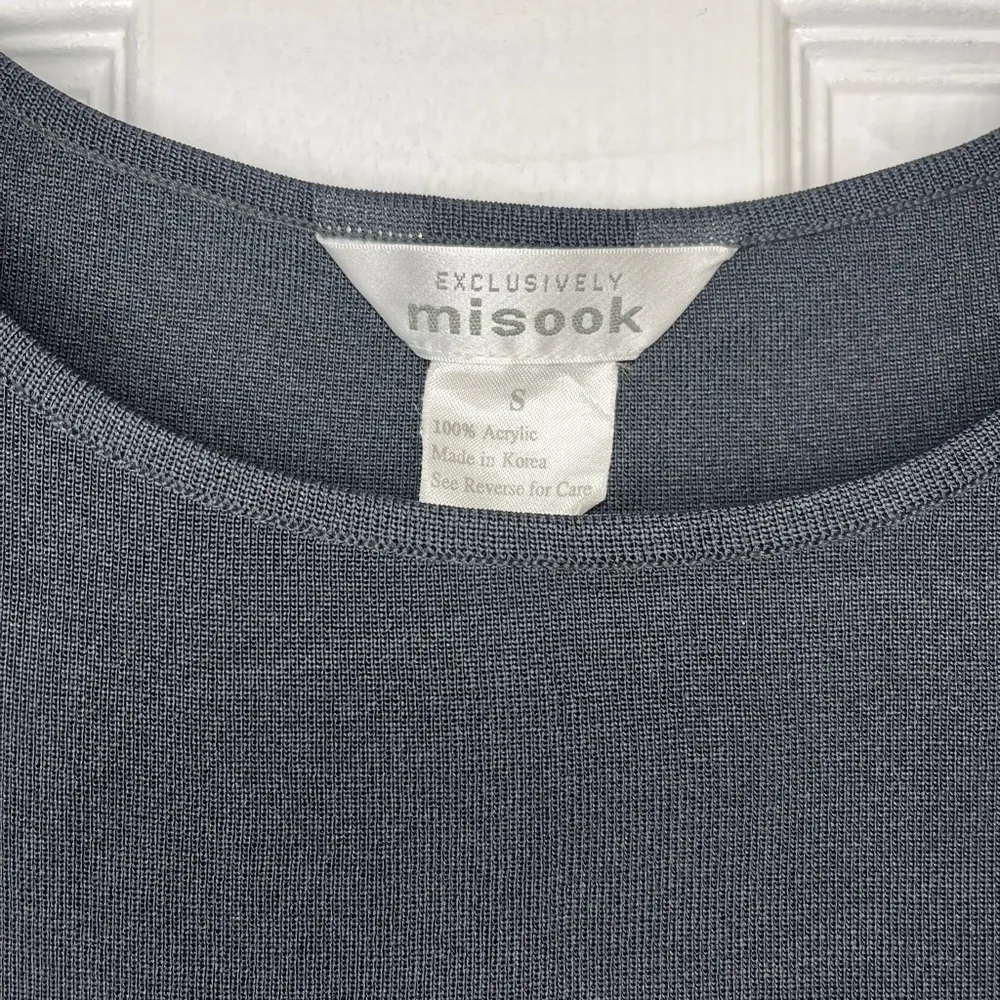 Exclusively Misook Split Hem Solid Black Tank Top - Image 4