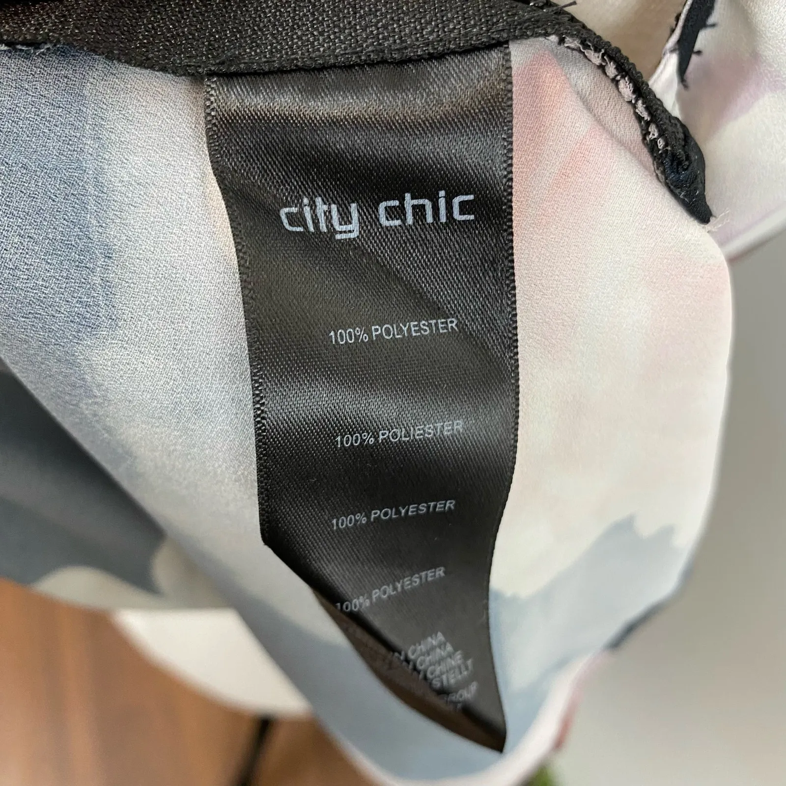 City Chic Black Floral Austin Floral Blouse Top Medium 18 Plus Size NEW - Image 10