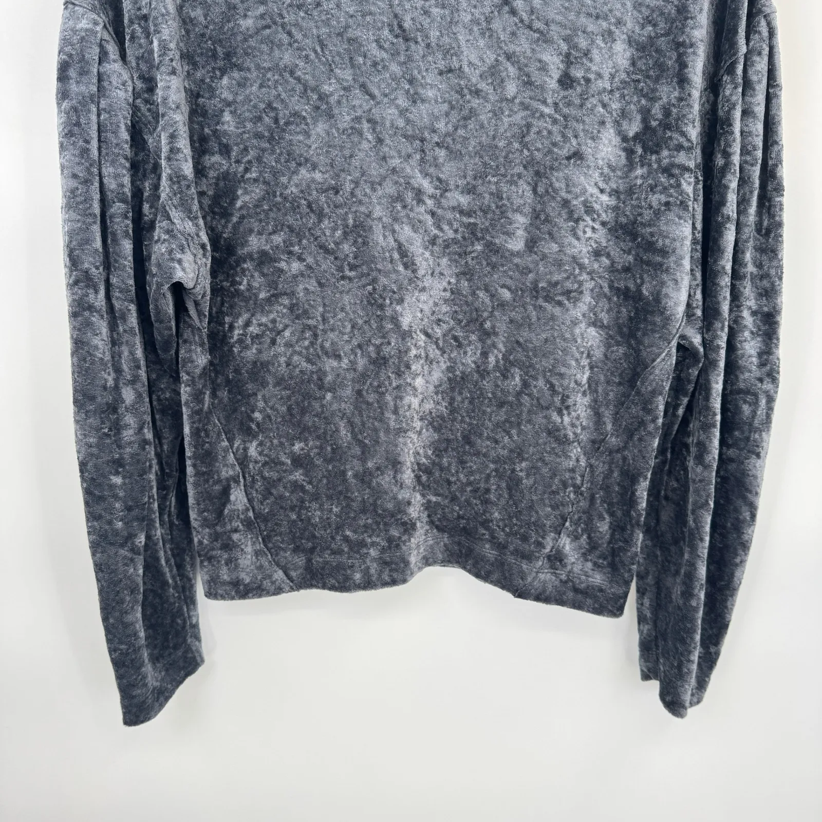 Free People Crushed Velvet Long Sleeve Crew Neck Sweatshirt Top Gray Womens XS - Image 3