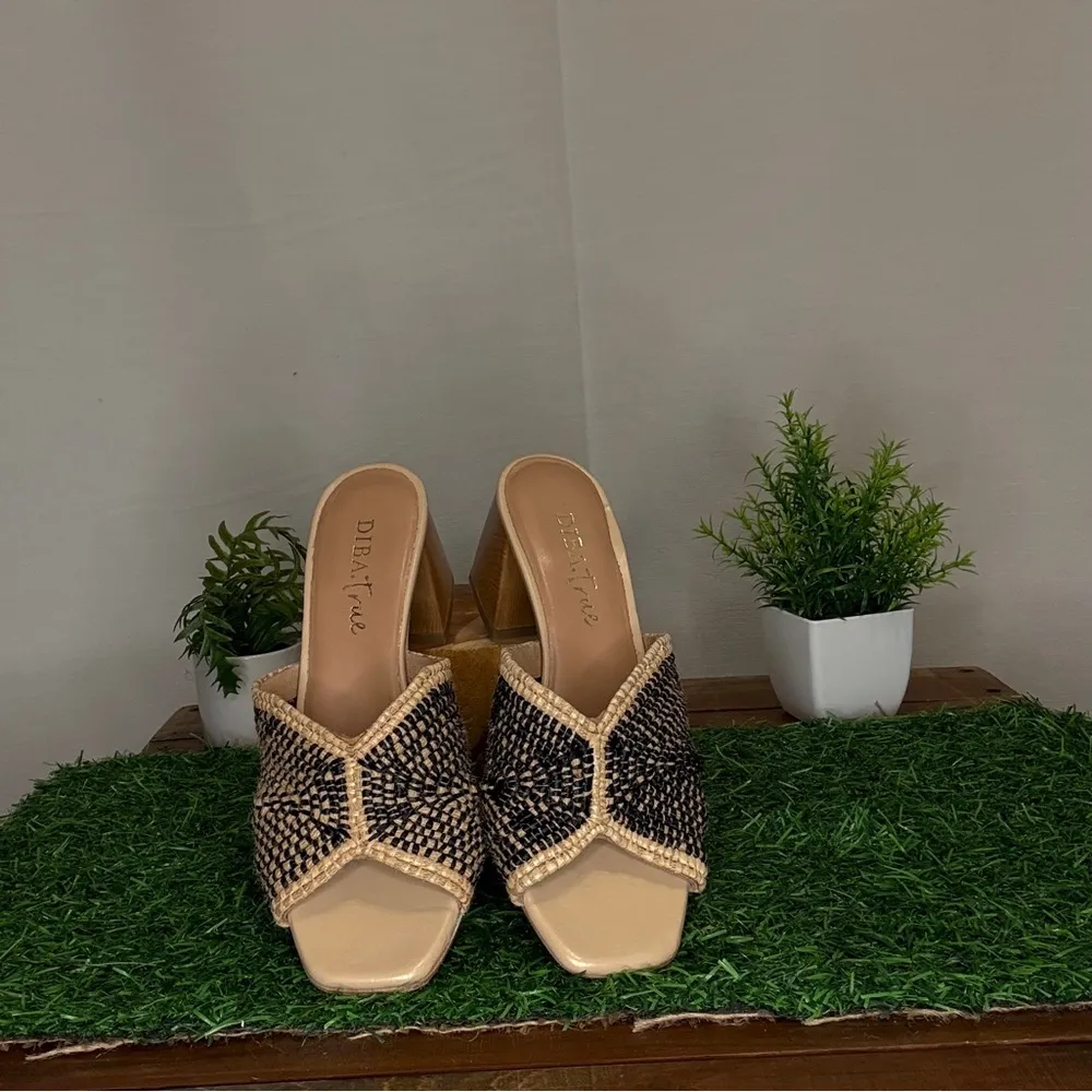 Diba True Elegant Black and Tan Women's Heels Size 7 - Image 2